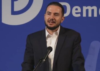 Mjerim politik, do vazhdoj takimet –