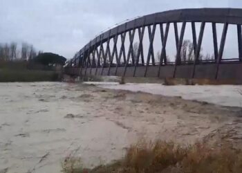 Italia përfshihet nga moti ekstrem, alarm nga veriu në jug –