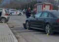 Aksident i rëndë në Kamëz, përplasen 2 automjete, 4 të plagosur –