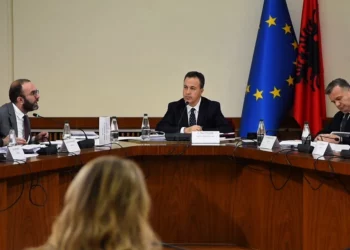 Prisni vendimin e Kushtetueses! –