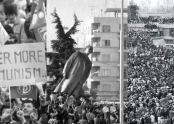 “E duam Shqipërinë si gjithë Evropa”, përkujtohet 35-vjetori i lëvizjes studentore të Dhjetorit ’90 –