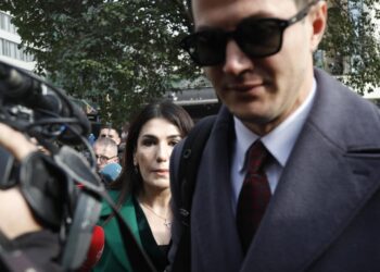 Zbardhet biseda sekrete mes Ergys Agasit dhe Mirlinda Karçanaj: Zemra… –