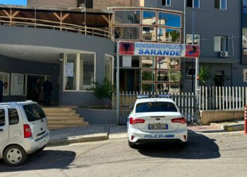 Arma e zjarrit në mes të Sarandës, u gjet nga grupi i fëmijëve të mitur –