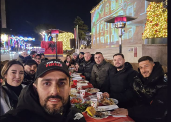 Adriatik Lapaj e pret Vitin e Ri përballë Kryeministrisë –