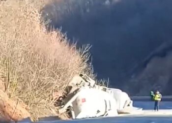 Aksident i rëndë në rrugën Strugë-Qafë Thanë, bllokohet qarkullimi i mjeteve –