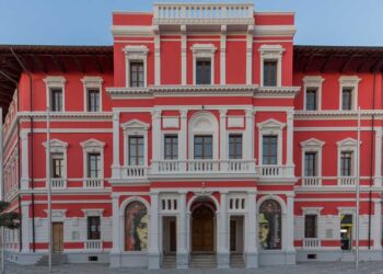 Vodhën karburant nga mjetet e punës, pezullohen 3 punonjësit e Bashkisë së Vlorës –