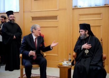 Me besim dhe shpresë për Krishtilindje më të mira vitin e ardhshëm –