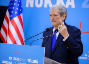 “AKSHI i familjes Rama, afera më e zezë – Baxhanaku merr 93% të tenderave me prestanome” –