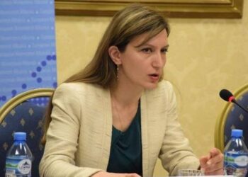 Drejtoresha e Migracionit Alma Bime në arrest shtëpie për kanosje dhe dëmtime prone –