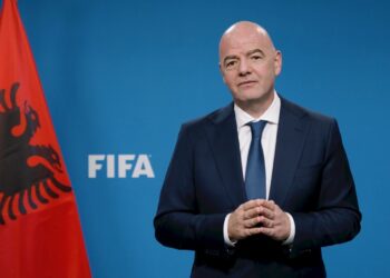 “Një vit për t’u duartrokitur” – Infantino inkurajon futbollin shqiptar në mbrëmjen gala –