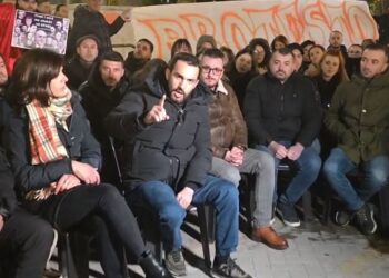 Prapë tek sheshi, ju pres çdo ditë… –