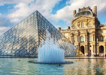 Mbyllet Luvri, punonjësit në grevë/ Kërkojnë investime urgjente dhe më shumë staf –