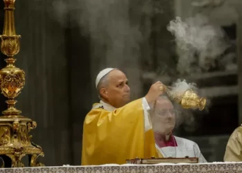 Zoti ju mbroftë dhe bekoftë të gjitha familjet tuaja –