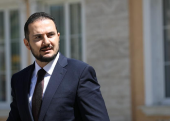 Distancohuni, organizohet nga Benet Beci dhe falangat e tij –