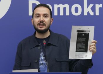 Sillen si lepurusha para regjimit, si tigra para demokratëve –
