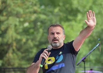 “Nuk kam dijeni kur u shemb pallati” – Dëshmia e Tushës zbulon manipulimet në dokumentet e bashkisë –