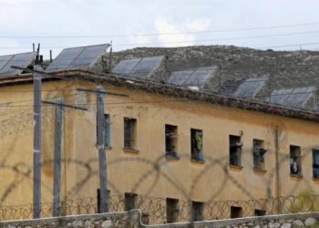 “Isha i detyruar ta vrisja”, flet 28-vjeçari grek që vrau Jani Aliajn në burgun e Korydallos –