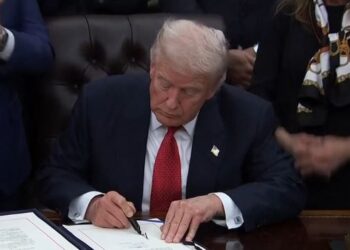 Përplasja për Groenlandën,Trump vendos tarifa ndaj shteteve europiane –