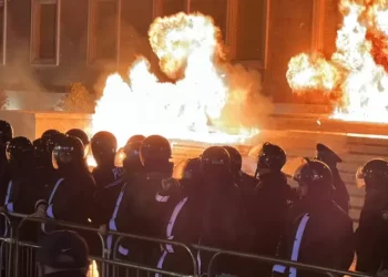 Për tri orë u kërkua dorëheqja e Ramës dhe qeverinë teknike –