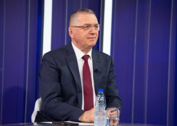 Pse Shqipëria promovon të paaftët –