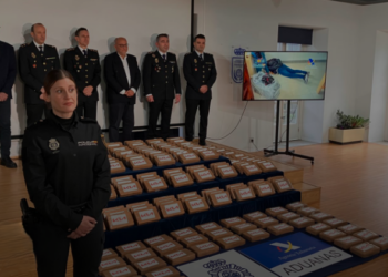 Shkatërrohet banda shqiptare, sekuestrohen 200 kg kokainë në portin e Vigos –