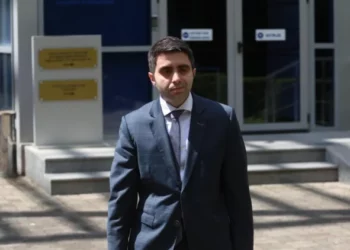 I pandehur për shkelje të barazisë në tendera! Kreu i Prokurimeve, Jonaid Myzyri paraqitet në SPAK –