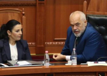 Rama bën mbledhje qeverie tek Pallati i Kongreseve, ja diskutimet që priten –