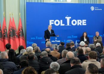 “Piramidat ishin gabimi ynë, populli na ndëshkoi”, Berisha kërkon falje për herë të parë –