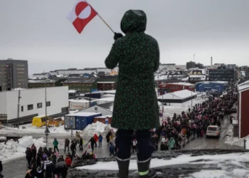 Groenlanda dhe tarifat e Trump, Starmer e Macron reagojnë ashpër –