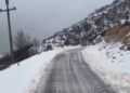 Reshjet e dëborës paralizojnë disa akse rrugore në Gjirokastër –