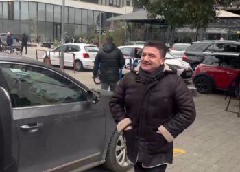 Ish-kryebashkiaku i Kavajës, Elvis Roshi paraqitet në SPAK –