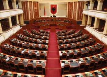 Kuvendi drejt televizionit të vet, afro 100 milionë lekë për studio, AI dhe Media Hub –