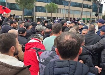 Para kryeministrisë për dorëheqjen e Ramës –