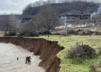 Mirditë/ Prurjet e lumenjve gërryejnë tokat dhe rrezikojnë furnizimet me ujë e energji –