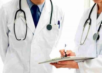 Dhunoi kryeinfermieren, arrestohet mjeku në Tiranë nisin hetimet –