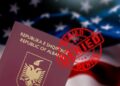 Ëndrra amerikane pezull/ Mijëra shqiptarë të prekur nga ngrirja e vizave të emigrimit –