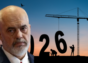 Ekonomia shqiptare pa motorë rritjeje, Industria bie, bujqësia po tkurret –