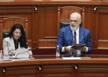 Kuvendi nuk mund të bëhet gjykatë –