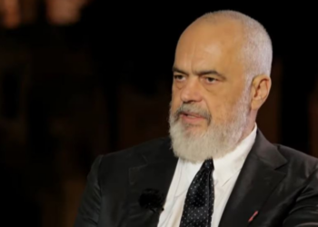 Sulmet e Ramës ndaj gazetarëve, propagandë për të shmangur llogaridhënien mbi korrupsionin qeveritar –