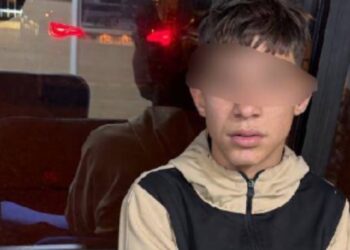 Më kanë gjuajtur me shpullë… –