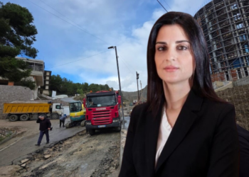 Degradimi i rrugëve të Durrësit nga korrupsioni, kryebashkiakja Sako shpall armik shiun –