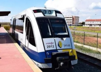 Treni aksidentohet me një vinç, aksidenti i tretë hekurudhor në Spanjë brenda javës –