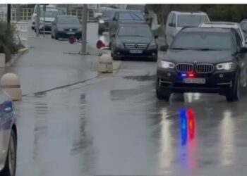 Dhëndrri dhe vajza e Doland Trump mbërrijnë në Vlorë, takim për “Sazanin” te Uji i Ftohtë –