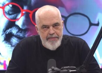 Pezullimi i Ballukut/ Rama sulmon Kushtetuesen: Budallallëk botëror! Do vijojmë betejën