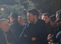 Protesta e PD, mes pjesëmarrësve edhe Shkëlzen Berisha, i shoqëruar nga një deputet –