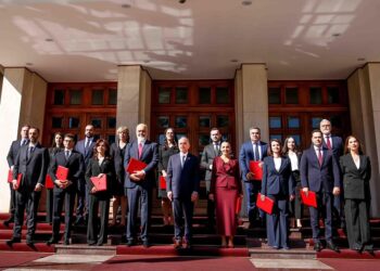 Rama kërkon të ndalojë gjykatat të shkarkojnë ministrat –