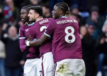 Vendimi i fundit për Brojën, trajneri i Bërnlit befason sulmuesin e Kombëtares –