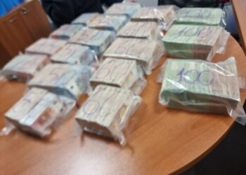 Polici nga Tirana kapet duke sjellë 1 milion euro nga Serbia në Kosovë –