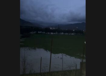 “Salillari” përmbyt në Bradasheshin, Emergjencat Civile e akuzojnë për bllokimin e kanaleve –