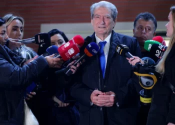 “U goditën protestues dhe deputetë”/ Berisha paralajmëron protestë më 20 shkurt: Mos na provokoni –